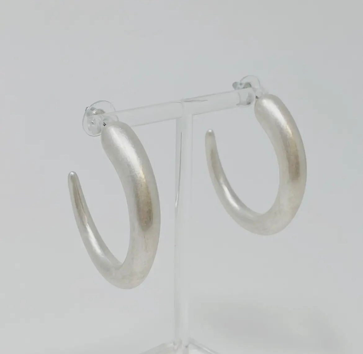 So smooth daily hoop earrings